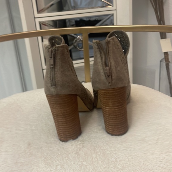 Carlos Santana open toe booties - Picture 4 of 5